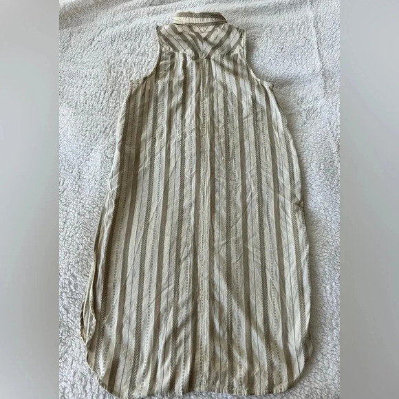 By Anthropologie | Delphine Textured Tunic Button Down Side Splits - Size S - Picture 6 of 6